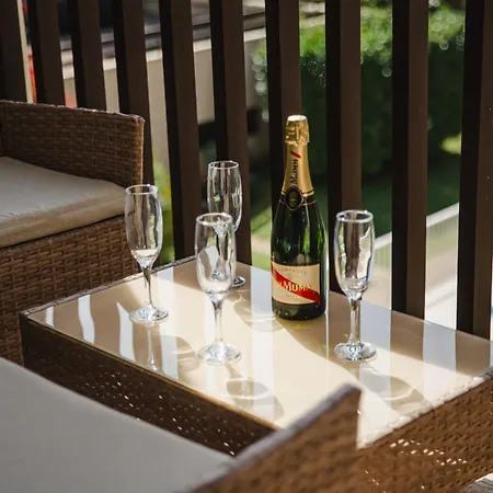 La Fregate Piscine Terrasse Centre * Trouville-sur-Mer